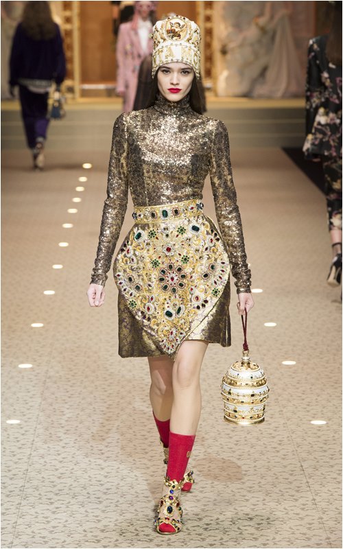 Cả Milan choáng ngợp với những nữ thần Dolce & Gabbana Cả Milan choáng ngợp với những nữ thần Dolce & Gabbana
